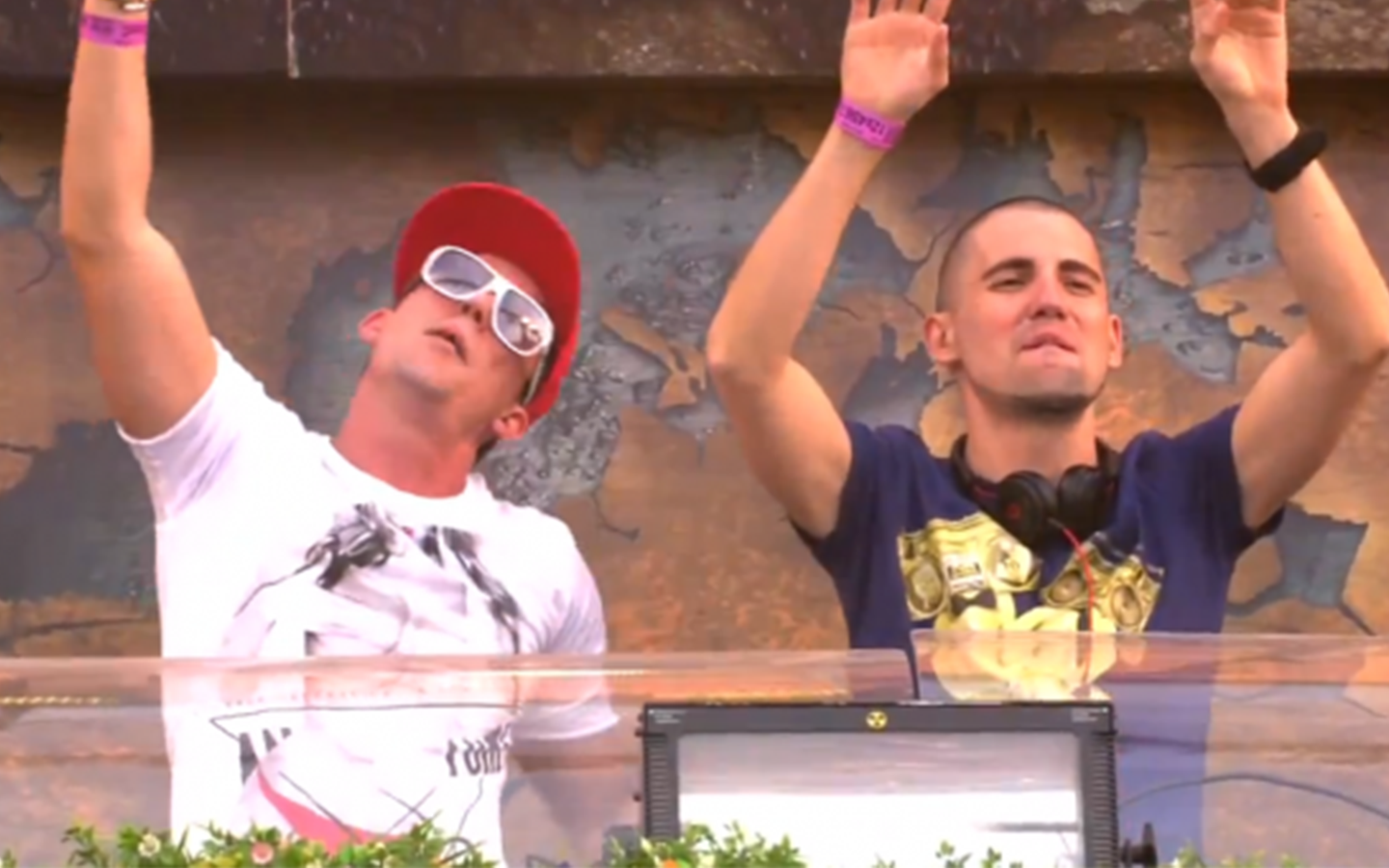 Dimitri Vegas and Like Mike Dj'ing