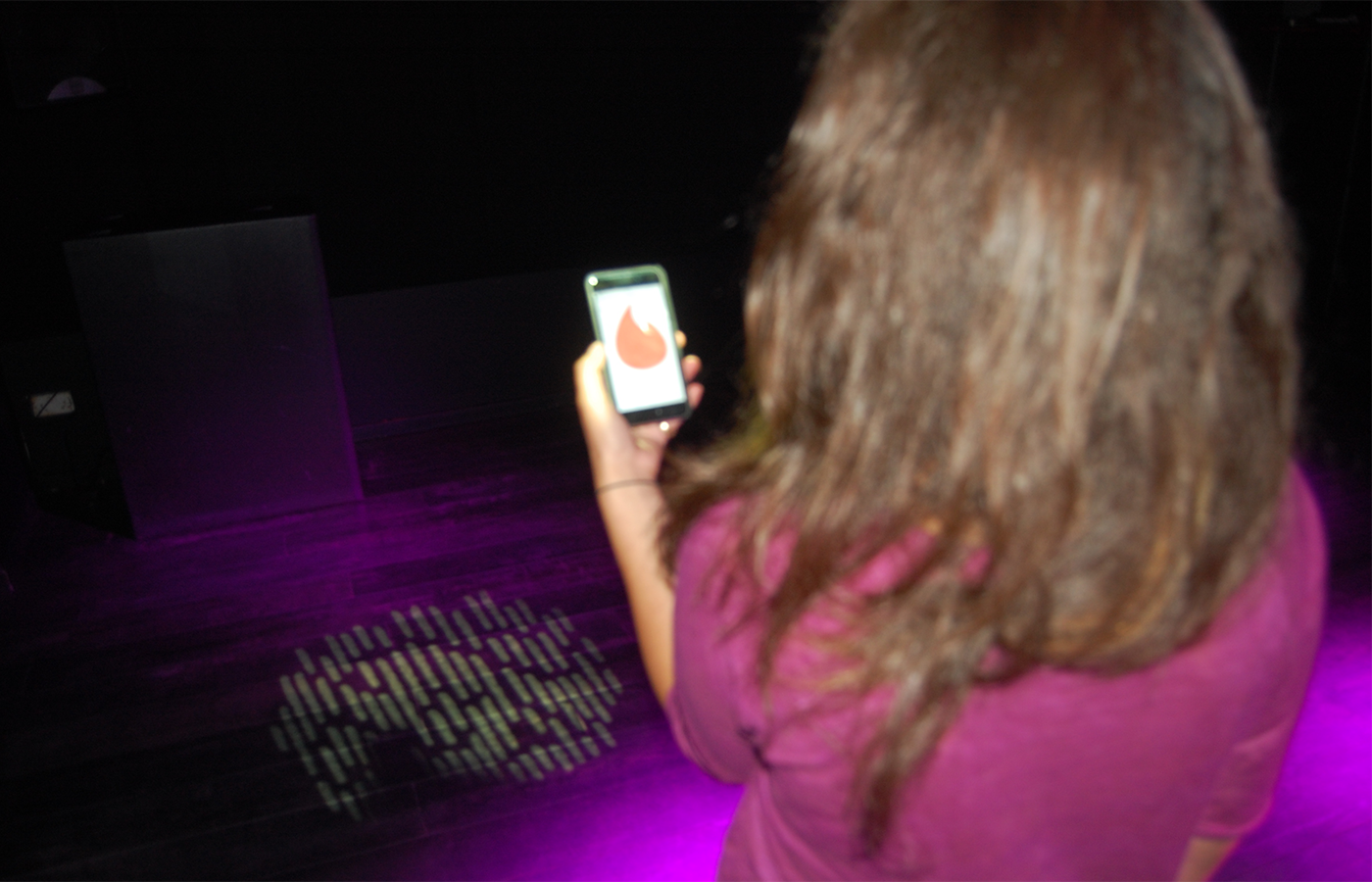 Tinder in the club